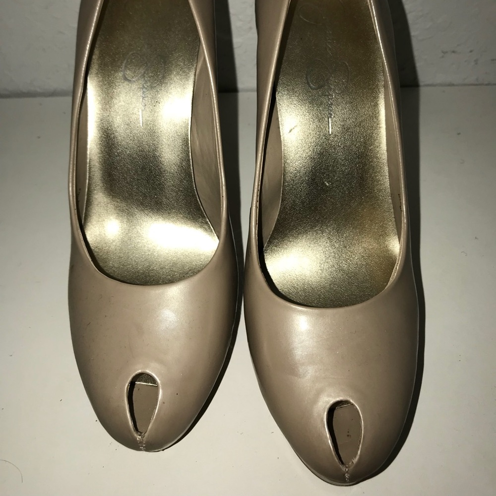 Jessica Simpson peep toe platform tan heel